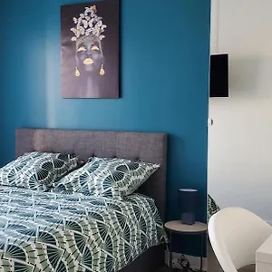 Bed & Breakfast Charming Parisian Comfort: Shared Spaces Near Paris, Vitry-sur-Seine